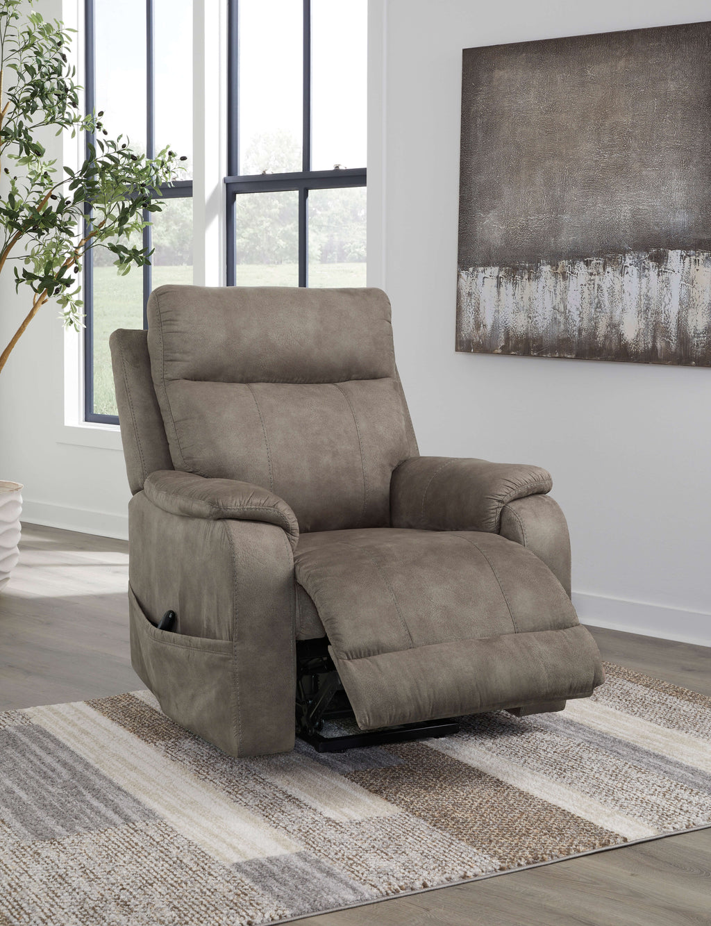 Crestmeade Power Lift Recliner in Fossil