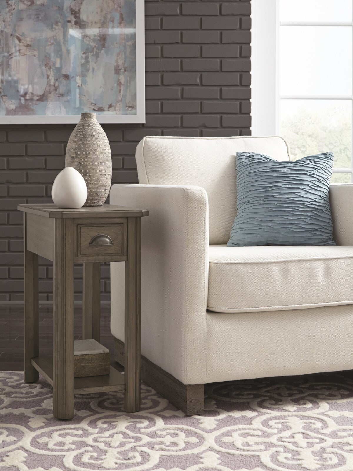 Lakeland Oak Chairside End Table