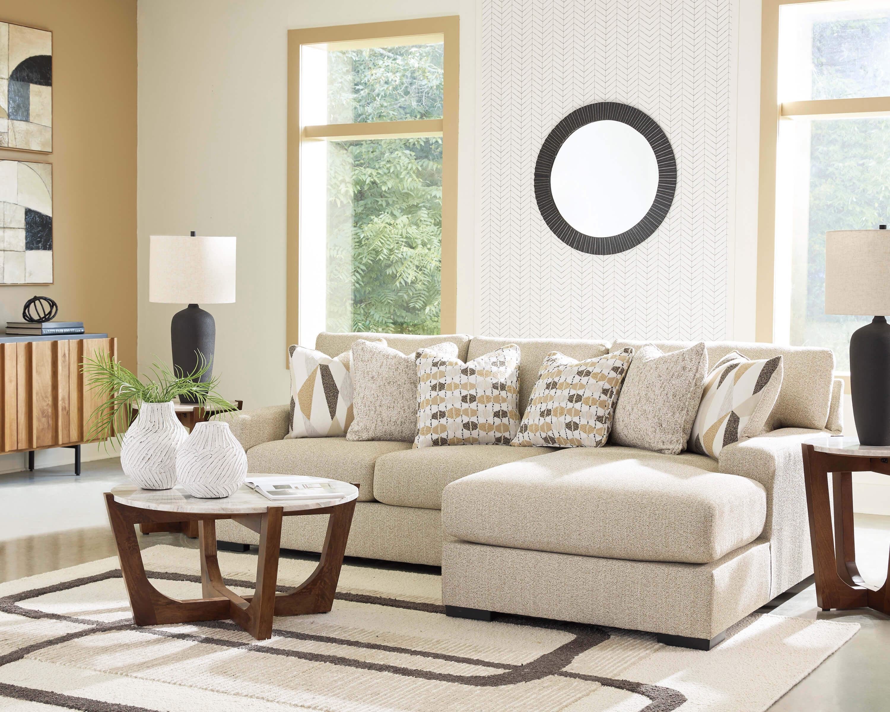 Laurelgrove 2-Piece Sectional Sofa Chaise