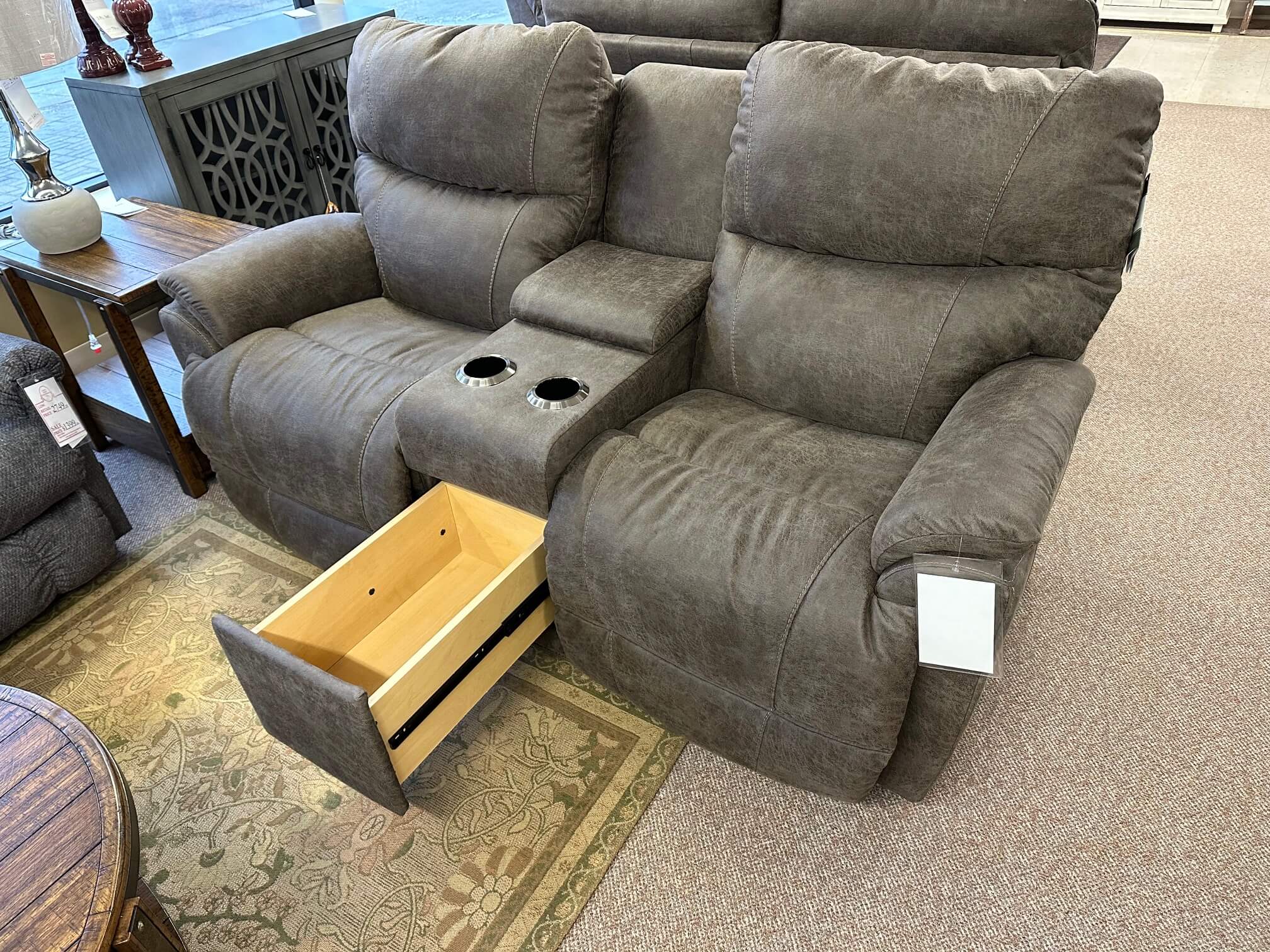 La-Z-Boy Trouper iClean Reclining Loveseat w/ Console